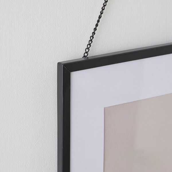 Black Hanging Chain Photo Frame