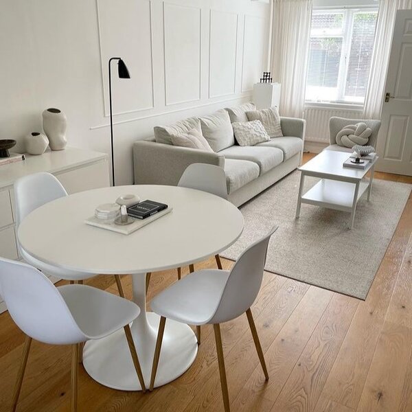 HOMCOM Round Dining Table, Modern Dining Room Table with Steel Base, Non-slip Foot Pad, Space Saving Small Dining Table, White Aosom UK