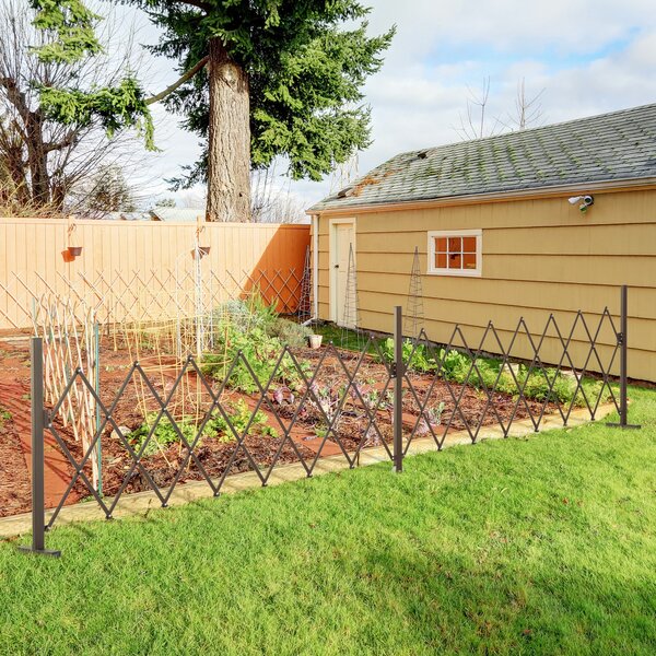 Outsunny Expanding Trellis Fence Freestanding Movable Fence Foldable Garden Screen Panel Aluminium, 405cm x 103.5cm, Dark Brown Aosom UK