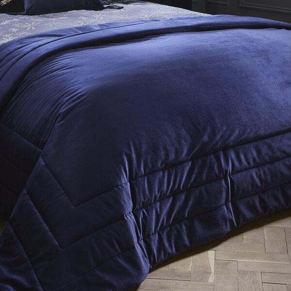 Laurence Llewelyn Bowen Chic Bedspread 150cm x 220cm