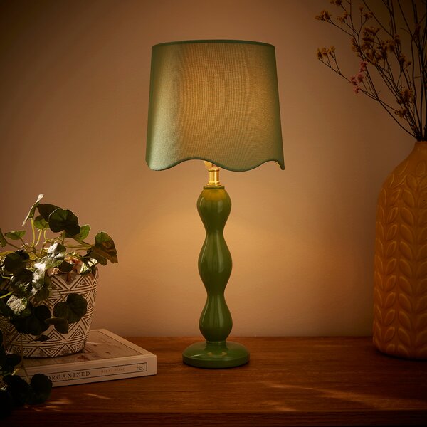 Elsie Tall Scalloped Table Lamp