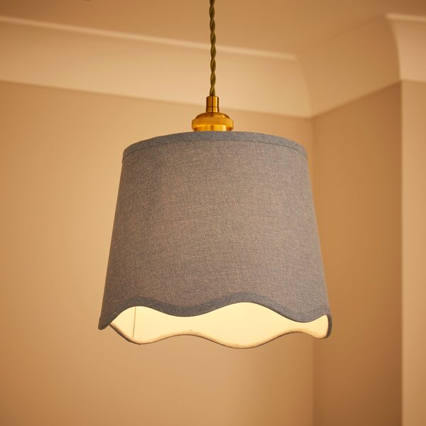 Scalloped Edge Linen Lamp Shade