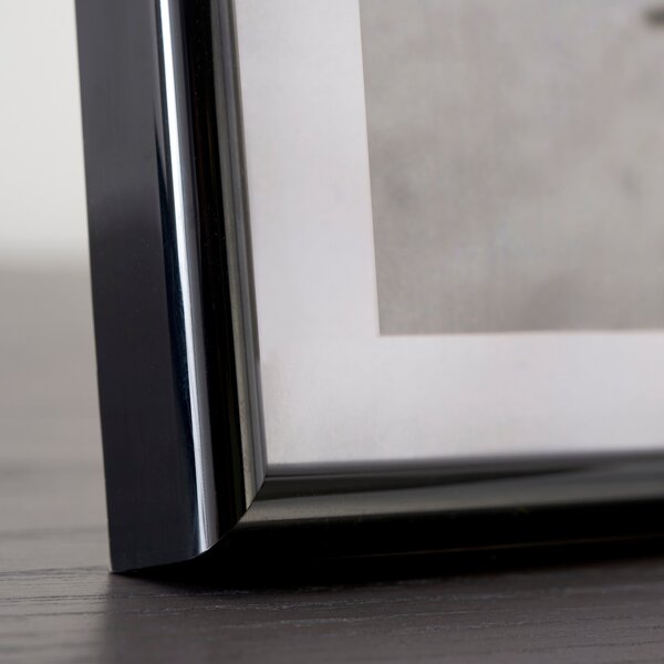 Easy Black Photo Frame