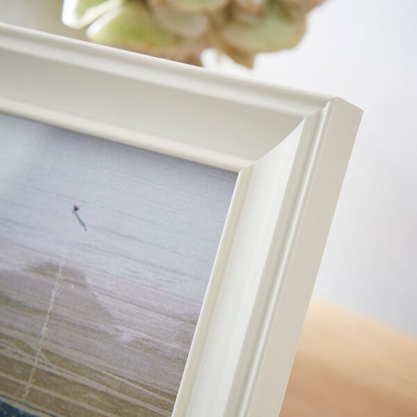 Curby White Photo Frame