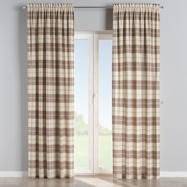 Slot and frill curtain