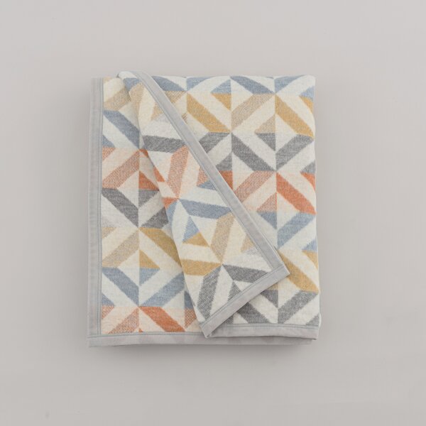 Supersoft Geo Diamonds Throw Blanket