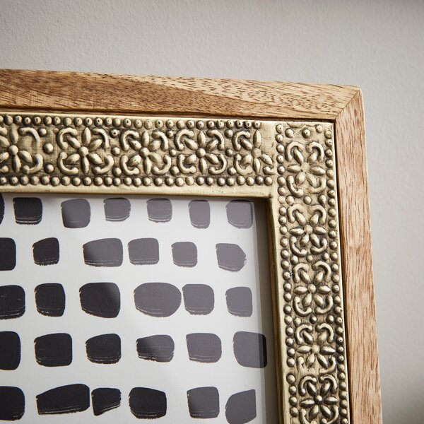 Detailed Gold Metal Wooden Edge Photo Frame