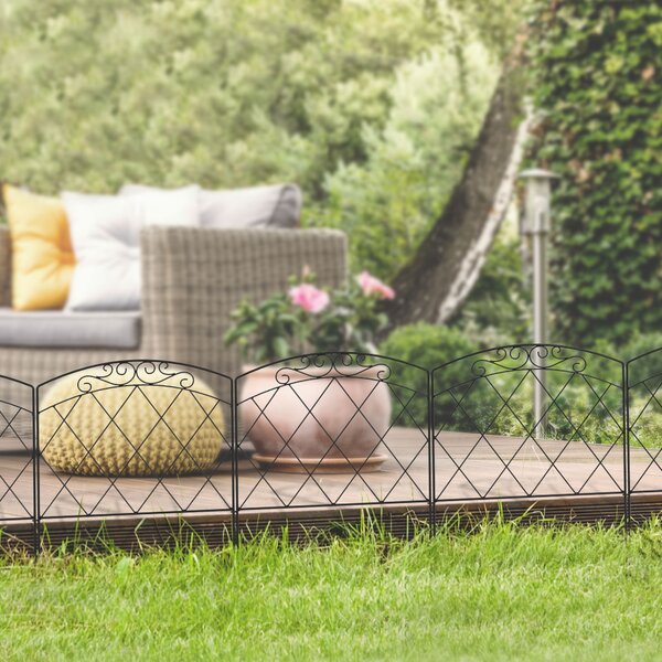 Outsunny 3m Decorative Metal Garden Fence - Diamond and Swirl Pattern Aosom UK