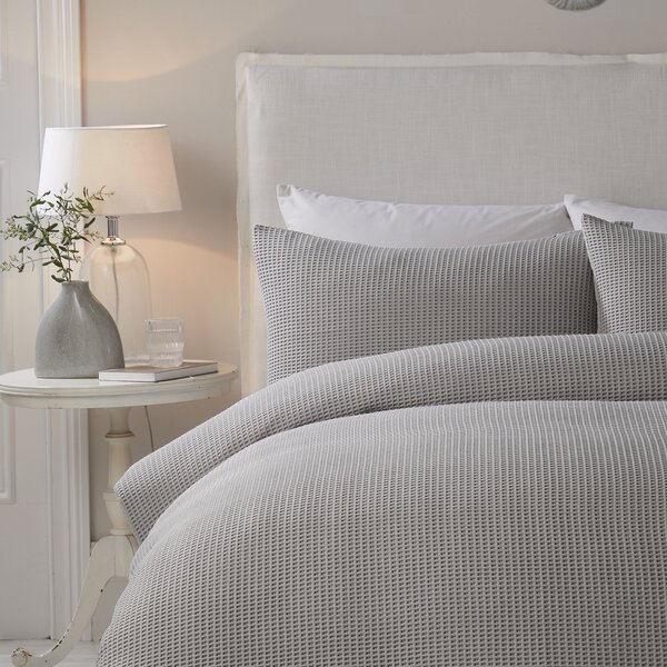 Serene Lindly Duvet Cover and Pillowcase Set