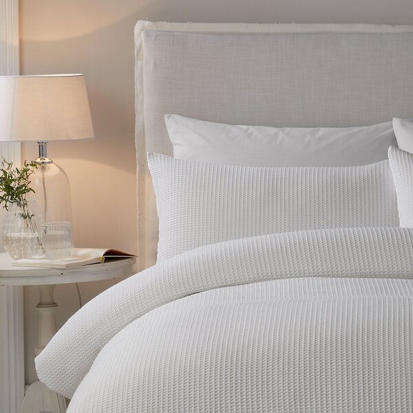 Serene Lindly Duvet Cover and Pillowcase Set