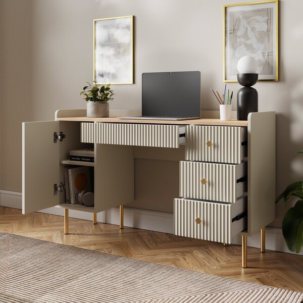 Georgi Standard Desk