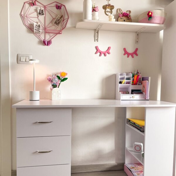 HOMCOM Computer Desk, Writing Table, PC Workstation with 3 Storage Shelves and Drawers, Silver Handle, for Home Office, White
