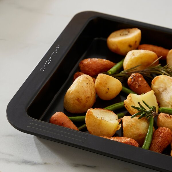 Heavy Gauge Non-stick Tray Bake, 30cm