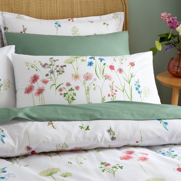 Moxley Meadows Red Duvet Cover and Pillowcase Set