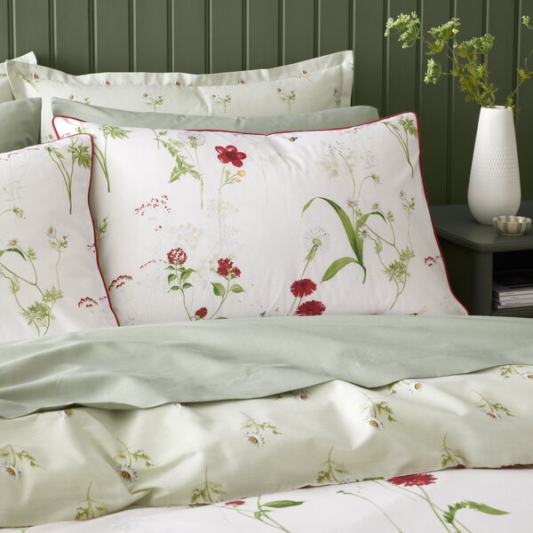 Penella Primrose Red Duvet Cover and Pillowcase Set