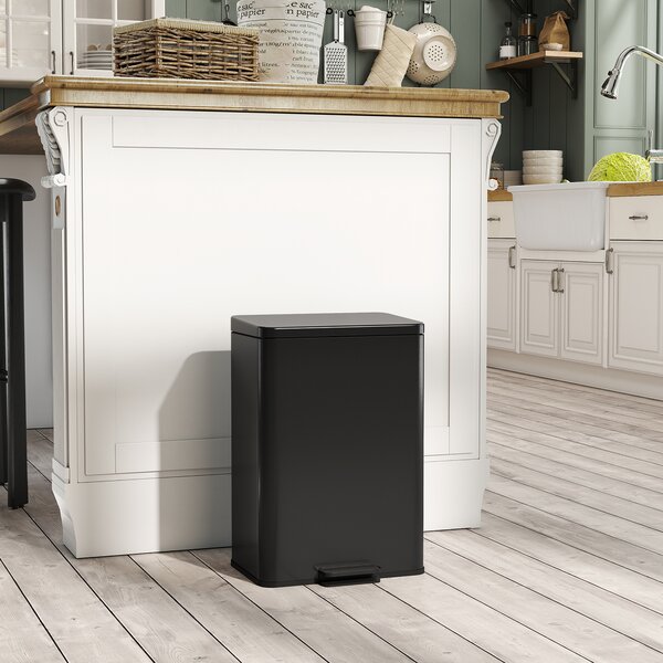 HOMCOM 20L Kitchen Bin with Soft-Close Lid, Stay-Open Function, Stainless Steel Pedal Bin with Removable Inner Bucket, Matte Black Aosom UK