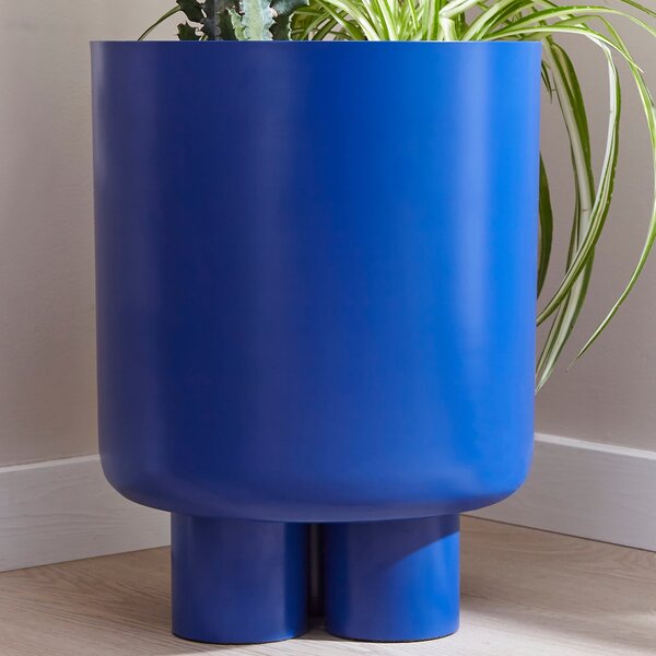 Elements Iron Plant Pot