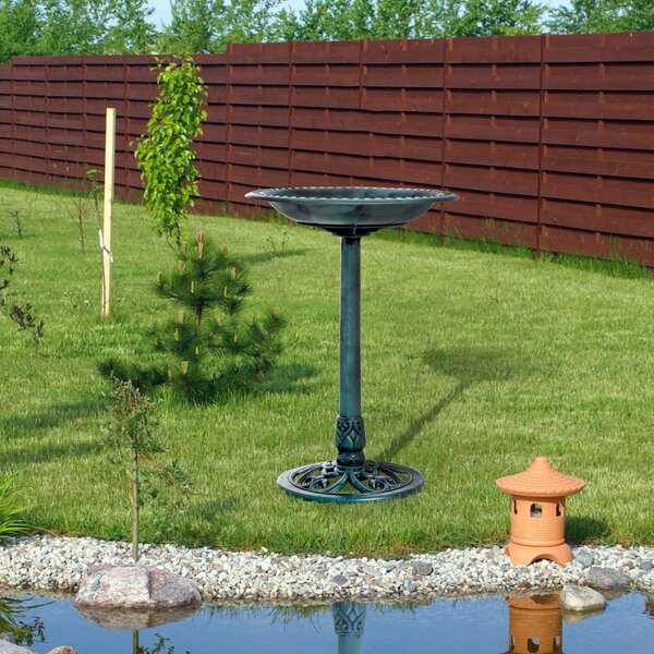 Outsunny Decorative Bird Bath: Scallop-Patterned Garden Feeder Stand, Time-Worn Green Finish