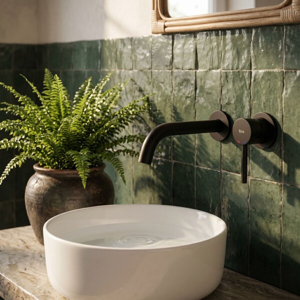 Wall Mounted faucet Rea Lungo Black Mat + BOX