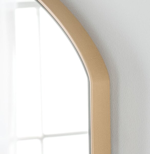 Yearn Modesty Curved Wall Mirror