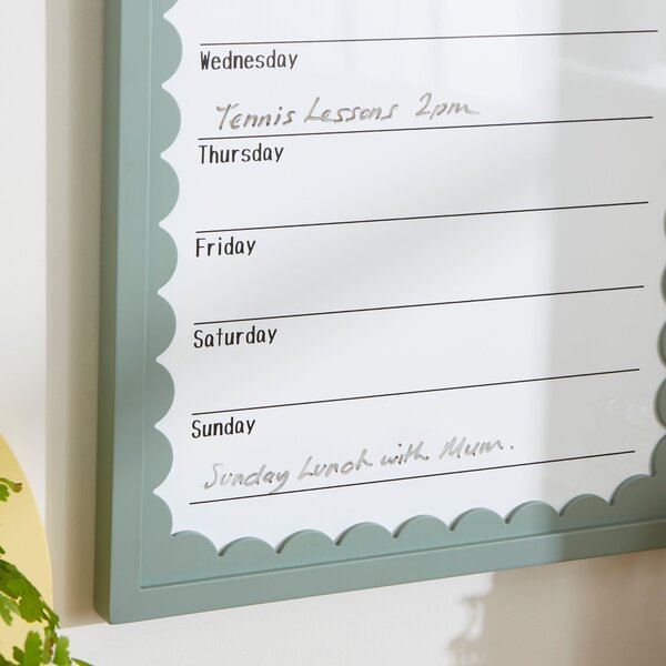 Scalloped Weekly Planner White Board