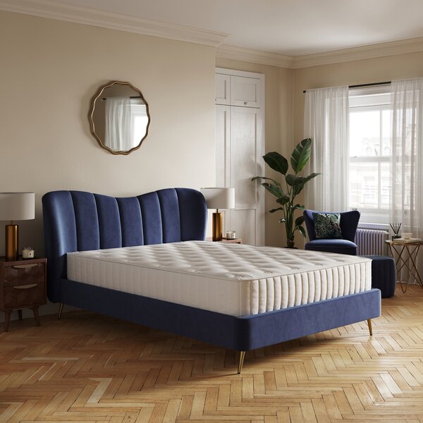 Starla Velvet Bed