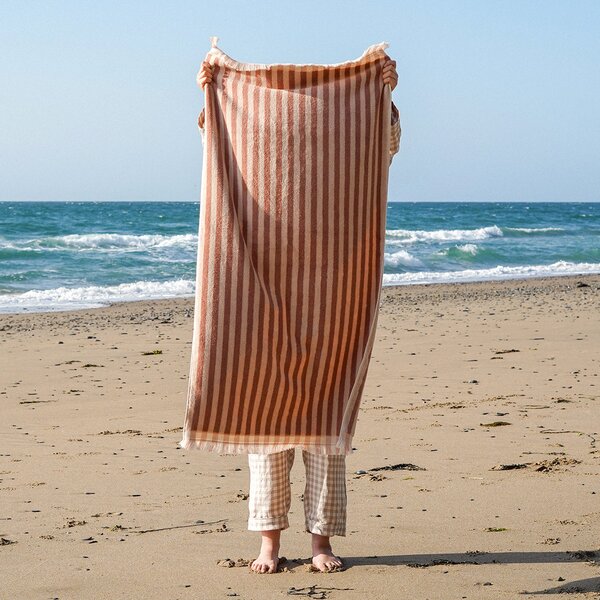 Piglet Sand Shell Stripe Cotton Bath Towel Size 27in x 51in (70cm x 130cm)