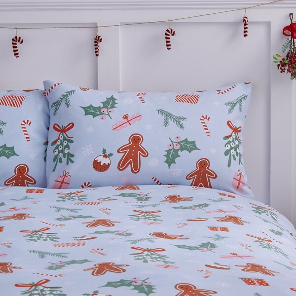 Catherine Lansfield Christmas Gingerbread Reversible Duvet Cover and Pillowcase Set