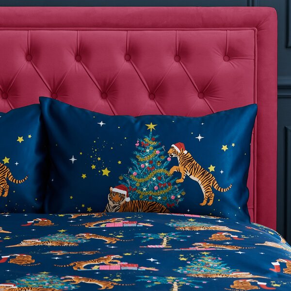 Catherine Lansfield Christmas Tiger Reversible Duvet Cover and Pillowcase Set