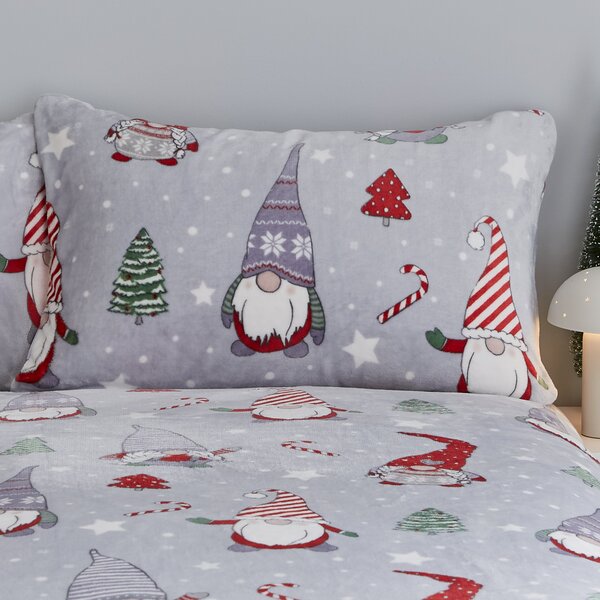 Catherine Lansfield Festive Gnomes Fleece Duvet Cover and Pillowcase Set