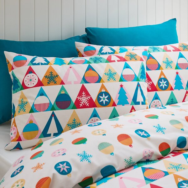 Catherine Lansfield Geometric Christmas Reversible Duvet Cover and Pillowcase Set