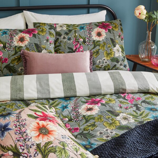 Wylder Nature Hidcote Manor Reversible Duvet Cover and Pillowcase Set