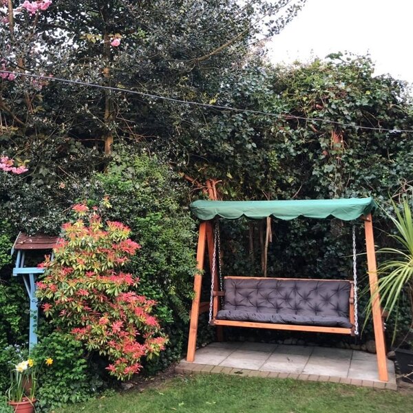 Outsunny Waterproof 3-Seater Wooden Garden Swing Chair Seat Bench, Green Aosom UK