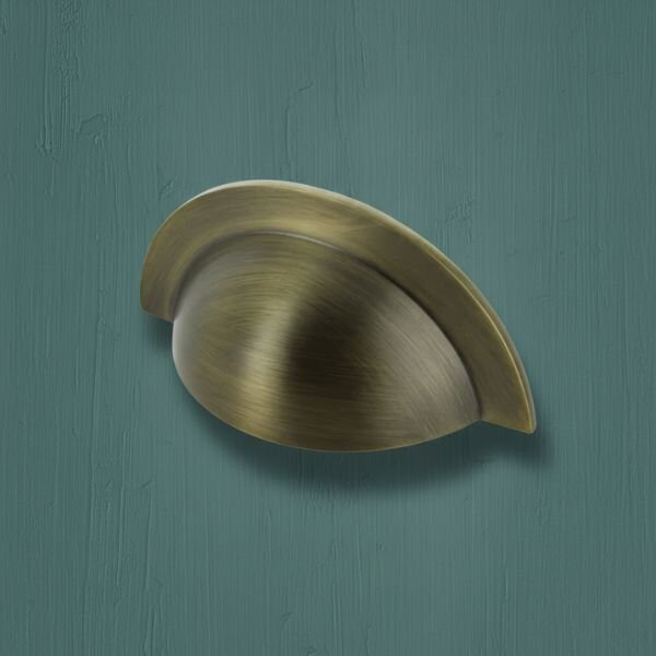 Monmouth Cup Handle