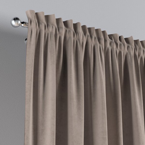 Slot and frill curtains