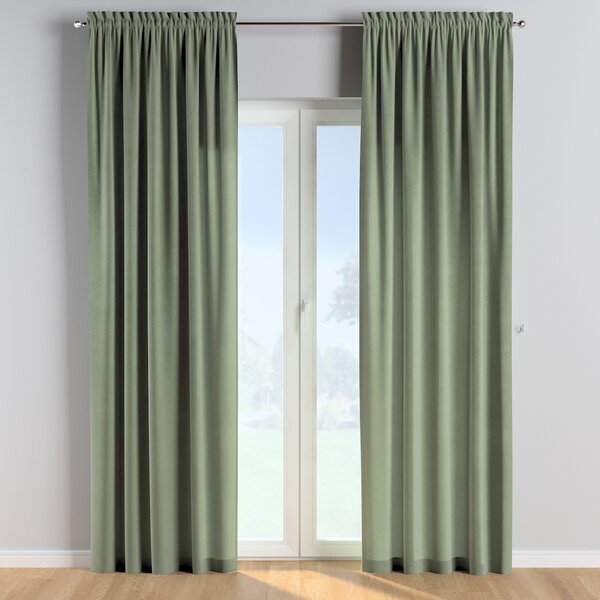 Slot and frill curtains