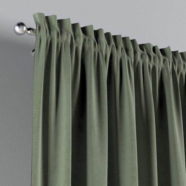 Slot and frill curtains
