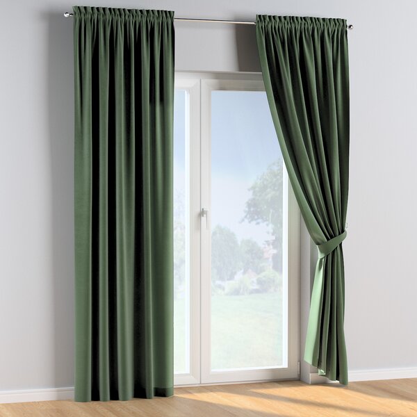 Slot and frill curtains