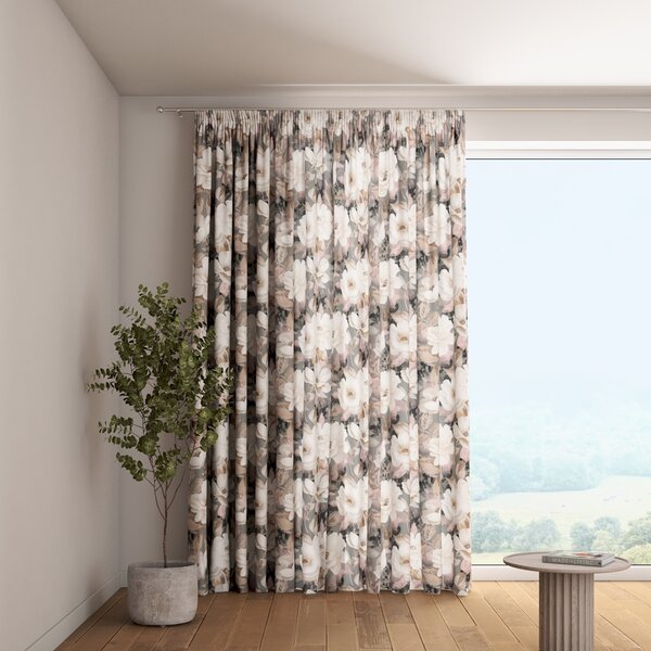 Pencil pleat curtain