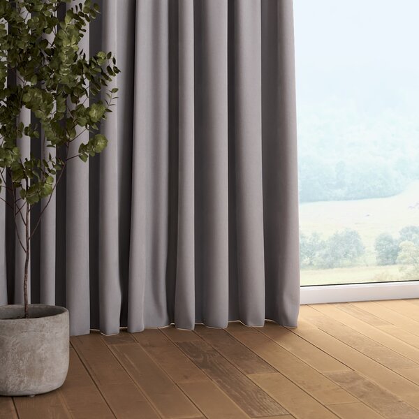 Pencil pleat curtain
