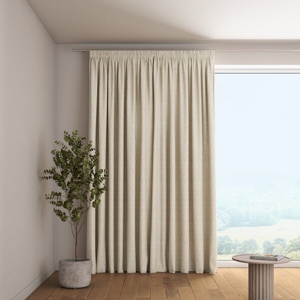 Pencil pleat curtain