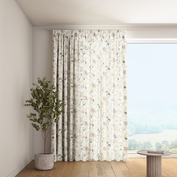 Pencil pleat curtain