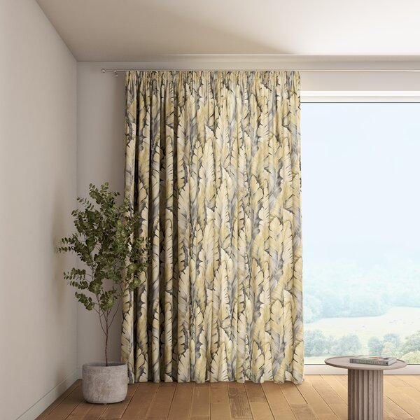 Pencil pleat curtain