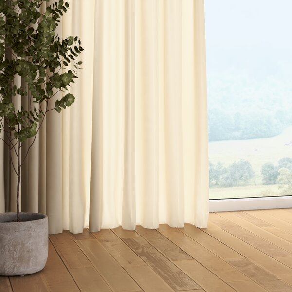 Pencil pleat curtain