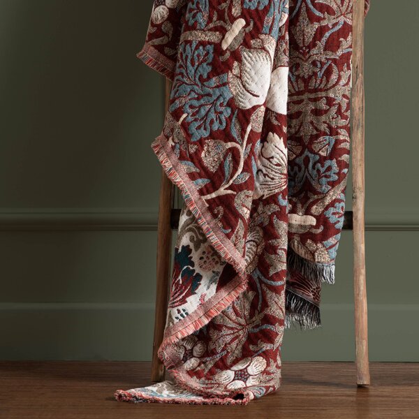 Morris & Co. Strawberry Thief Jacquard 130cm x 170cm Throw Berry