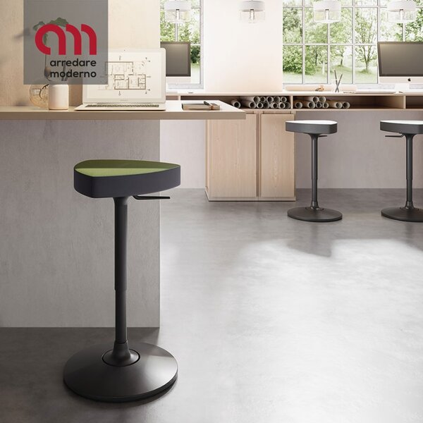 Kensho Kastel stool