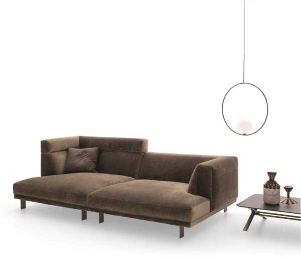 Blake Low Ditre Italia 2 and 3 linear places sofa