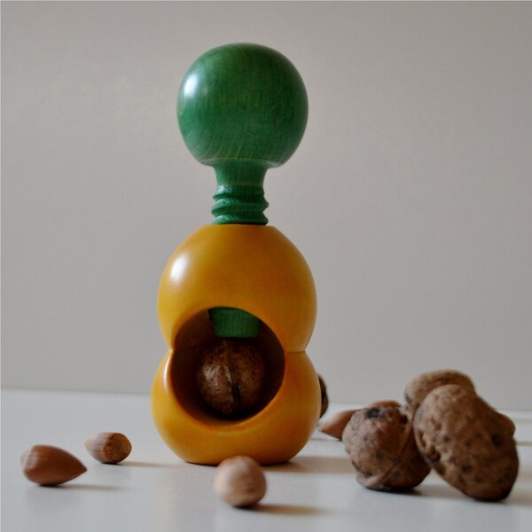 Hand-Turned Lime Wood Rompinoce SFERA Nutcracker 5.5xh12 cm Bicolour Yellow Green