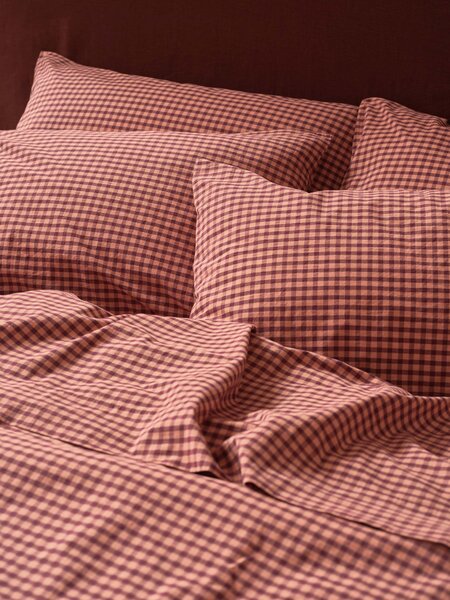 Fig & Blush Pink Gingham Washed Cotton Percale Pillowcases (Pair) | Standard | Piglet in Bed