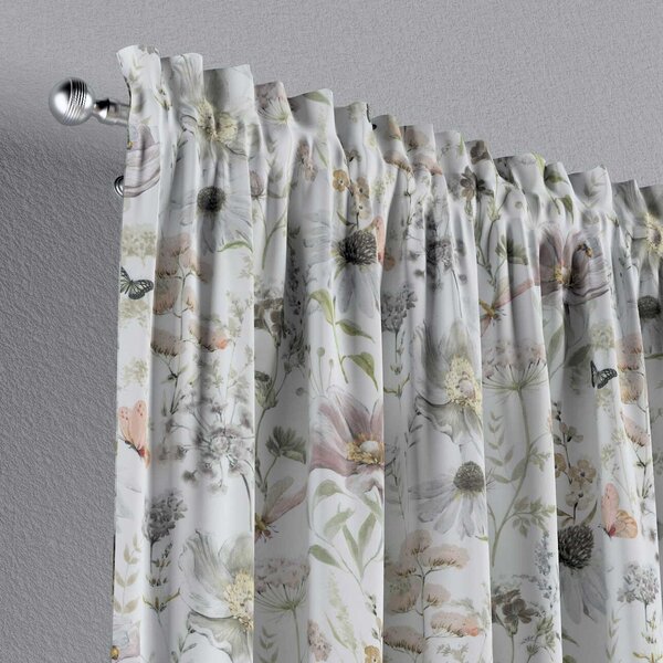 Slot and frill curtain